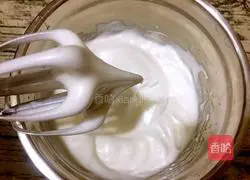 Illustration of how to make meat floss salad cake roll 9