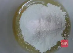 Illustration of how to make chiffon cake 6