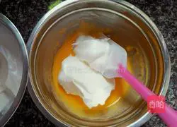 Patterned Chiffon Cake (Six Inch) Recipe Illustration 8