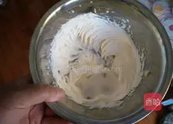 Illustration of hand-made sunflower biscuits 3