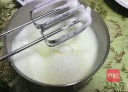 Illustration of how to make chiffon cake square mold 3