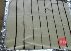 Illustration of how to make pattern cake rolls 9