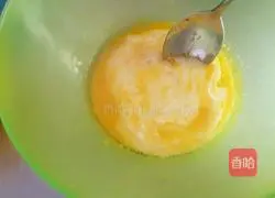 Illustration of how to make chiffon cake 5