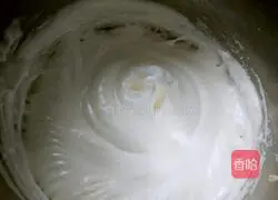 Pumpkin Chiffon Cake Recipe Illustration 4