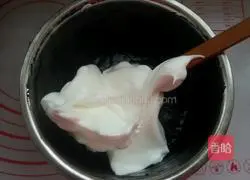 Bamboo Charcoal Bean Cake Roll Recipe Illustration 9