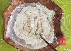 Illustration of how to make egg yolk cake 2