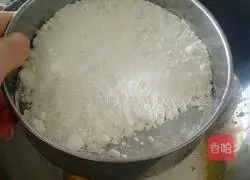 Raisin Chiffon Cake Recipe Illustration 7