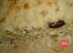 Illustration of how to make longan, lotus seed and eight-treasure porridge pound cake 6