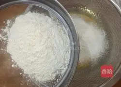 Illustration of how to make chiffon cake (6 inches) 5