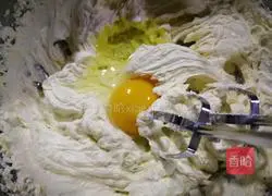 Vanilla Matcha Pound Cake Recipe Illustration 7