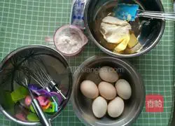 Illustration of how to make low-oil and low-sugar yogurt cheesecake 1