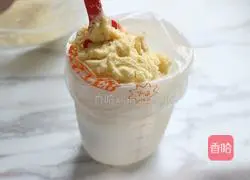 Illustration of how to make flower-shaped cookies 6