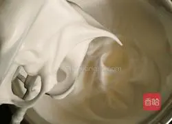 Illustration of how to make eight-inch chiffon cake 9