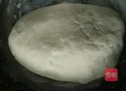 Picture on how to make pizza on the cake stall 1