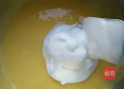 Illustration of how to make meat floss cake rolls 8