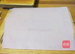 Illustration of how to make sweet orange small four rolls 15