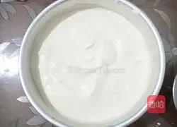 Illustration of how to make chiffon cake 8