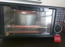 Illustration of how to make chiffon cake 8