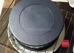 Illustration of how to make chiffon cake 8