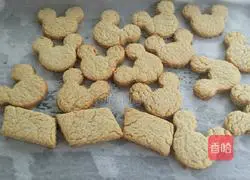 Illustration of how to make rice flour teething biscuits 8