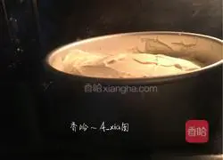 Illustration of how to make eight-inch chiffon cake 17