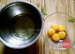 Illustration of how to make eight-inch yogurt chiffon cake 1