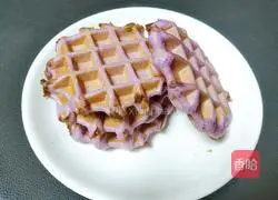 Illustration of how to make purple sweet potato and bean paste mochi waffles 13