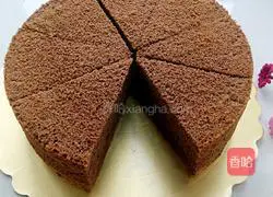 Illustration of how to make eight-inch cocoa chiffon cake 17