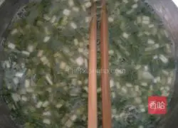 Egg and green onion pancakes Practice illustration 2