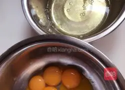 Illustration of how to make raisin cake roll 3