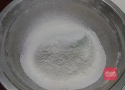 Illustration of how to make an 8-inch butter-decorated cake 2