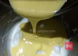 Illustration of how to make 8-inch chiffon cake 8