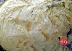 Illustration of how to make matcha cream cake roll 18