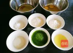 Illustration of how to make coconut egg rolls 2