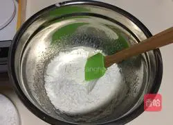 Illustration of how to make chives, seaweed and meat floss cake rolls 4