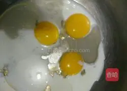 Illustration of how to make raisin cake rolls 2