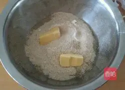 Illustration of how to make rice flour teething biscuits 2