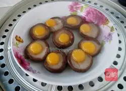 Illustration of how to make Xiangru egg tart 3