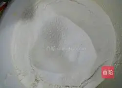 Illustration of how to make chiffon cake 4