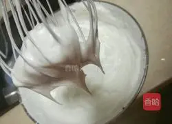 Illustration of how to make eight-inch chiffon cake 9