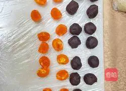 Illustration of how to make egg yolk cake 7