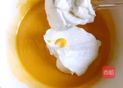 Illustration of how to make chiffon cake 11