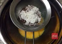 Eight-Inch Coco Chiffon Cake recipe illustration 4