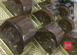 Chocolate Cake Roll Recipe Illustration 15