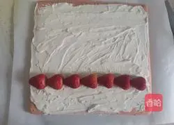 Illustration of how to make zero sugar and low-calorie strawberry cake rolls 15