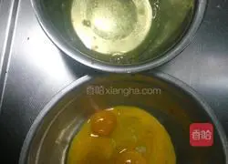 Illustration of how to make matcha chiffon cake 2