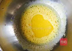 Illustration of how to make chiffon cake (18cm hollow mold) 5