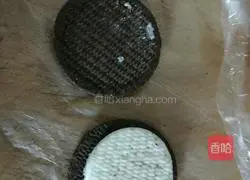 Illustration of how to make simple Oreo cake 1