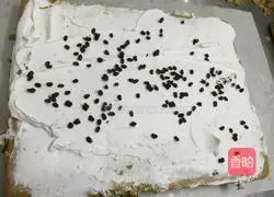 Illustration of how to make matcha red bean cake roll 8