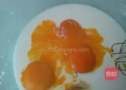 Illustration of the simplest cranberry cake roll recipe 3